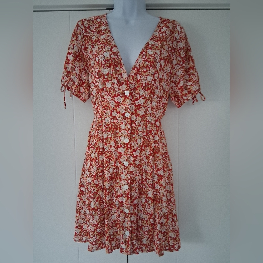 Kivari/ High End Australian Brand/ Floral Button-Down Midi Dress/ Size US M - Picture 4 of 17